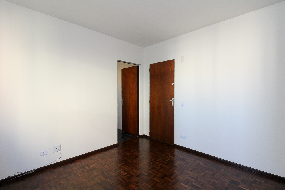 Apartamento para locacao no Centro em Curitiba com 45m² por R$ 1.380,00