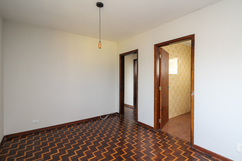 Apartamento para locacao no Centro Cívico em Curitiba com 104,8m² por R$ 1.600,00
