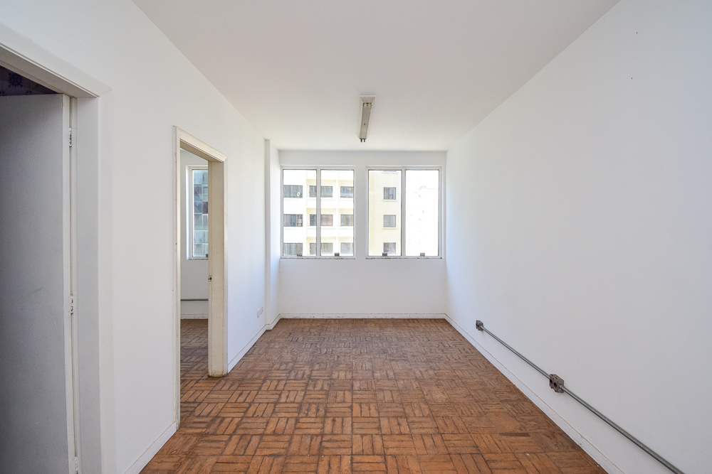 Imovel Comercial para locacao no Centro em Curitiba com 62,00m² por R$ 500,00