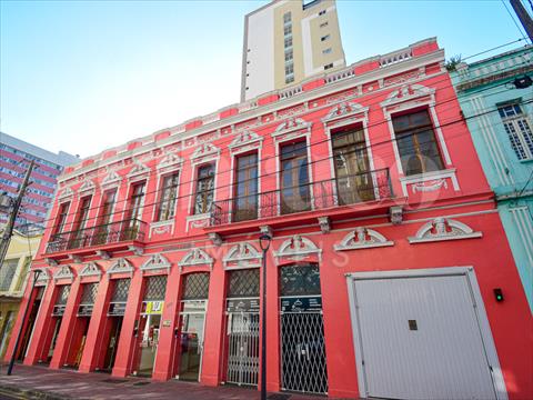 Kitinete para venda no Centro em Curitiba com 42,58m² por R$ 259.000,00