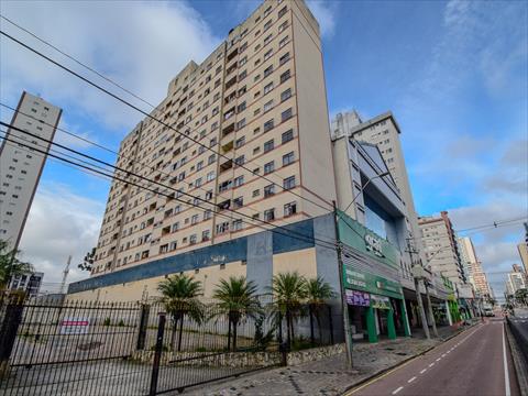 Apartamento para locacao no Centro em Curitiba com 90m² por R$ 1.480,00