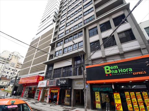 Imovel Comercial para locacao no Centro em Curitiba com 140,00m² por R$ 1.725,00