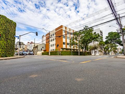 Apartamento para locacao no Centro em Curitiba com 76,13m² por R$ 2.300,00