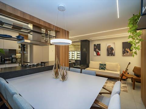 Apartamento para venda no Centro em Curitiba com 135,86m² por R$ 745.000,00