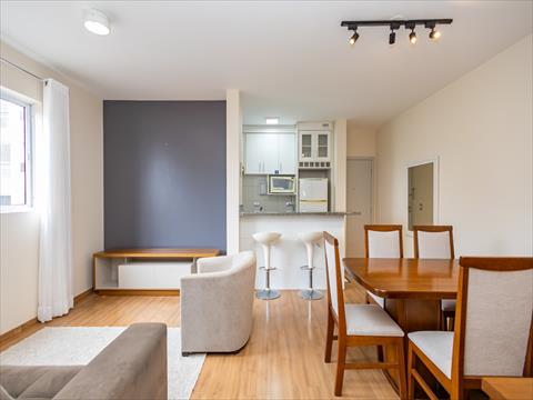 Apartamento para locacao no Centro em Curitiba com 177,68m² por R$ 3.350,00