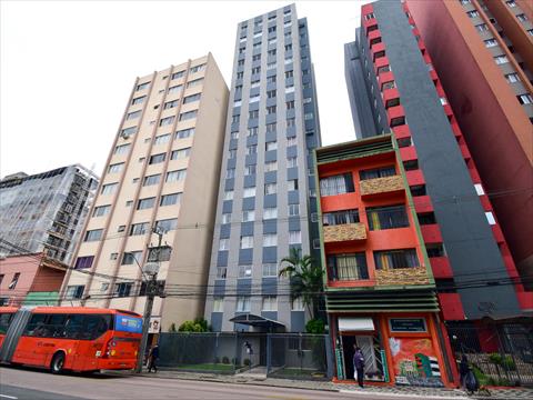 Apartamento para locacao no Centro em Curitiba com 46,90m² por R$ 1.250,00