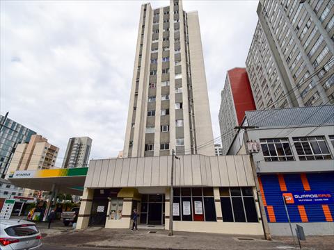 Apartamento para locacao no Centro em Curitiba com 29,5m² por R$ 1.200,00