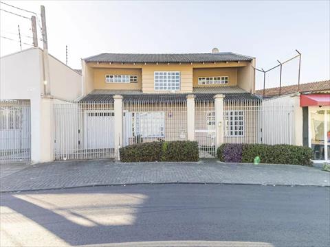 Sobrado para venda no Guaíra em Curitiba com 273m² por R$ 860.000,00
