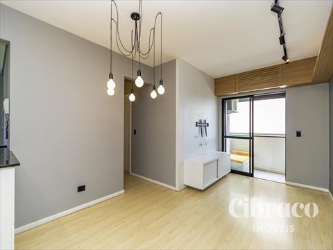 Apartamento para locacao no Alto da Glória em Curitiba com 62m² por R$ 2.700,00