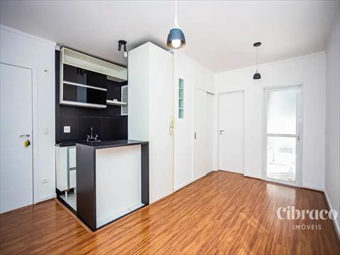 Apartamento para locacao no Centro em Curitiba com 41m² por R$ 1.900,00