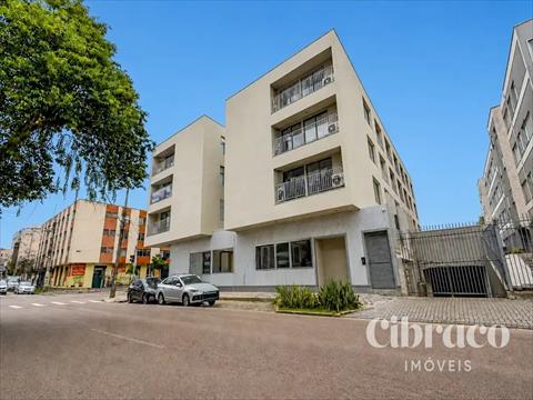 Studio para locacao no Centro Cívico em Curitiba com 30m² por R$ 2.650,00