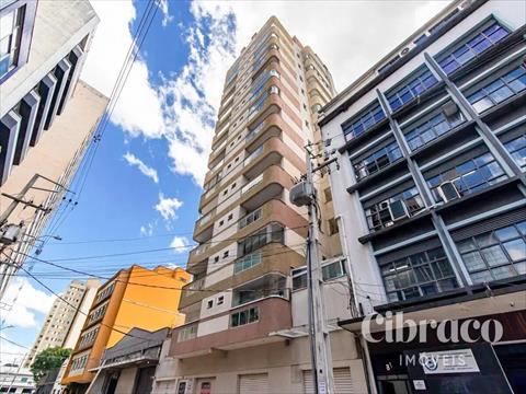 Studio para locacao no Centro em Curitiba com 35m² por R$ 2.200,00