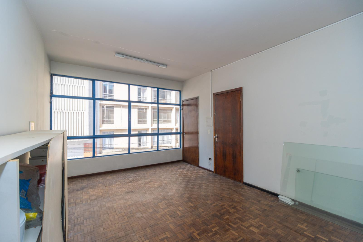 Imovel Comercial para locacao no Centro em Curitiba com 413,00m² por R$ 1.500,00