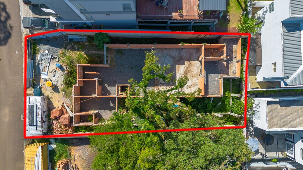Terreno / Lote para venda no Cascatinha em Curitiba com 710,39m² por R$ 2.300.000,00