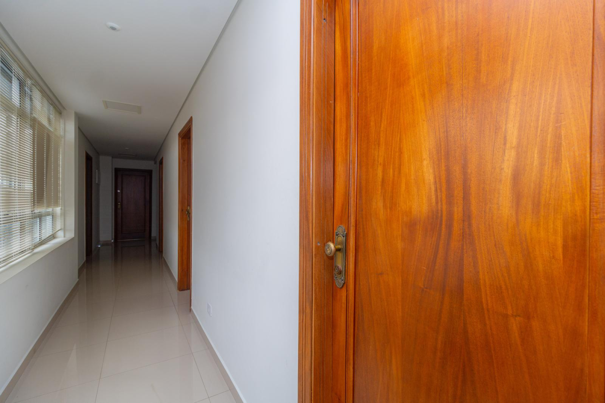 Imovel Comercial para locacao no Centro em Curitiba com 0,00m² por R$ 950,00