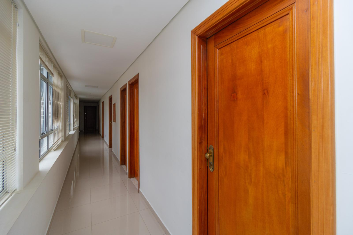 Imovel Comercial para locacao no Centro em Curitiba com 0,00m² por R$ 950,00