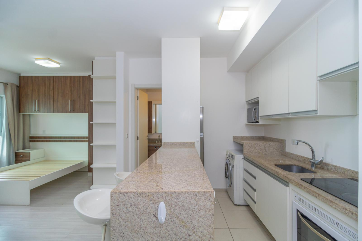 Apartamento para locacao no Centro em Curitiba com 55,32m² por R$ 3.500,00