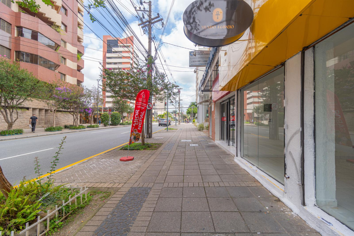 Loja para locacao no Centro em Curitiba com 0,00m² por R$ 4.400,00