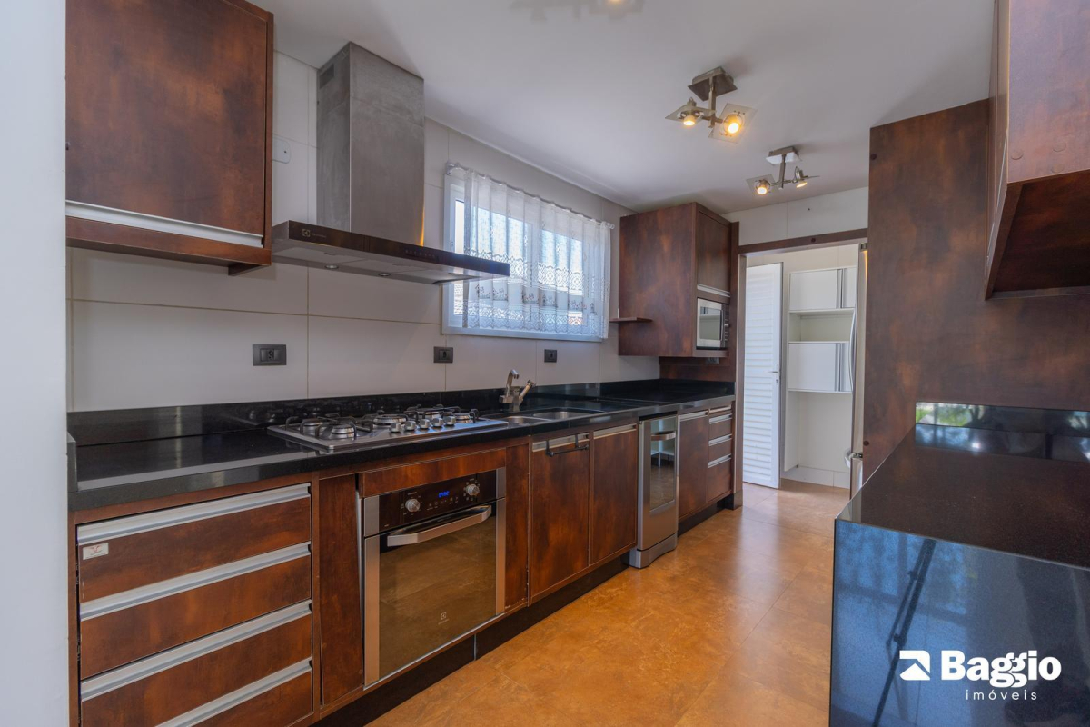 Casa Residencial para venda no Butiatuvinha em Curitiba com 187,00m² por R$ 1.690.000,00
