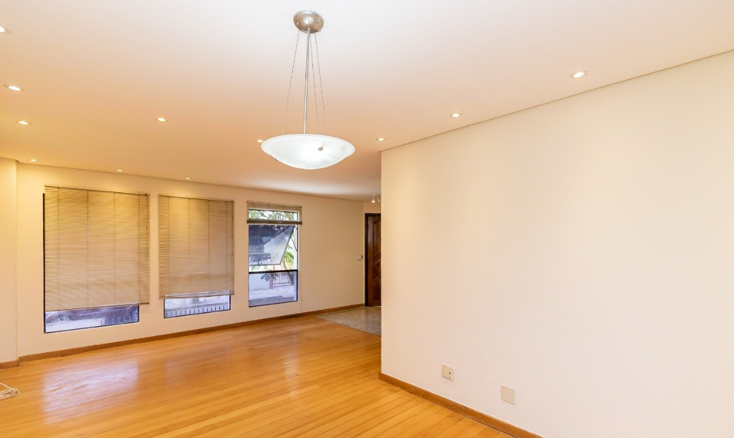 Sobrado para locacao no Vista Alegre em Curitiba com 196,07m² por R$ 4.500,00
