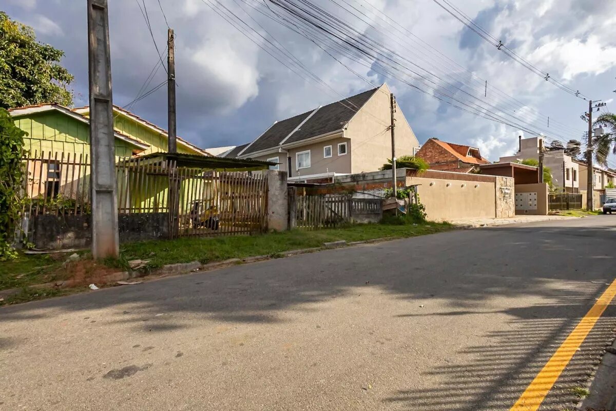 Terreno / Lote para venda no Orleans em Curitiba com 147m² por R$ 1.550.000,00