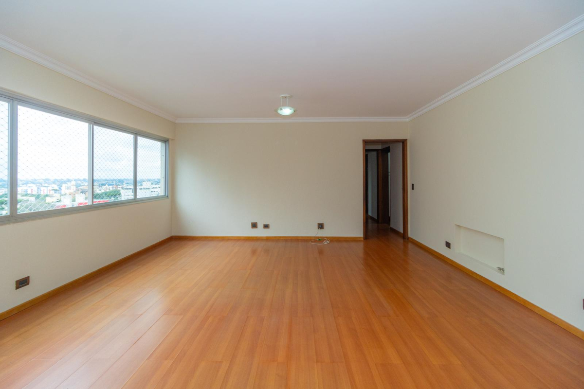 Apartamento para locacao no Rebouças em Curitiba com 170,20m² por R$ 2.700,00