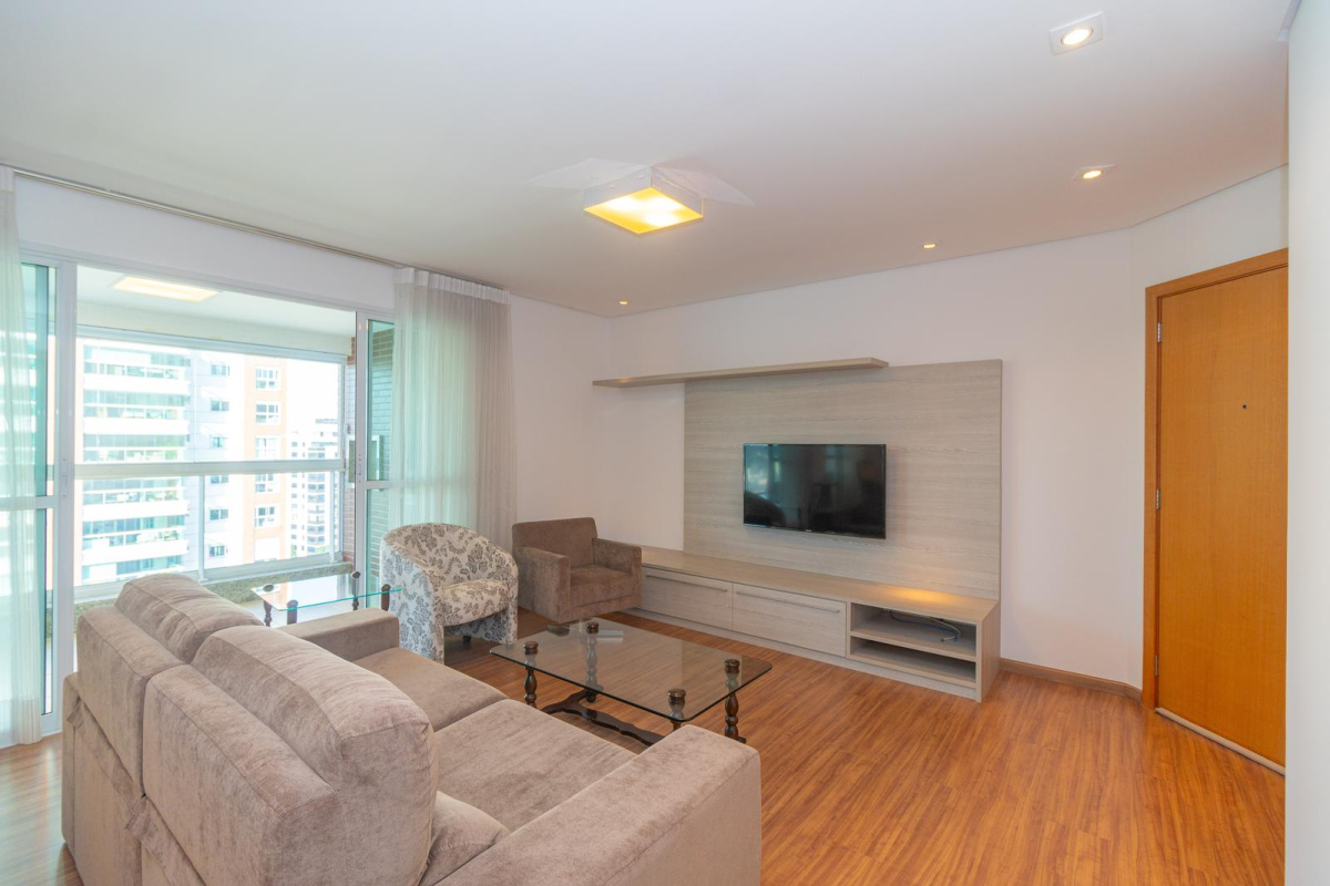Apartamento para locacao no Ecoville em Curitiba com 183,00m² por R$ 6.300,00