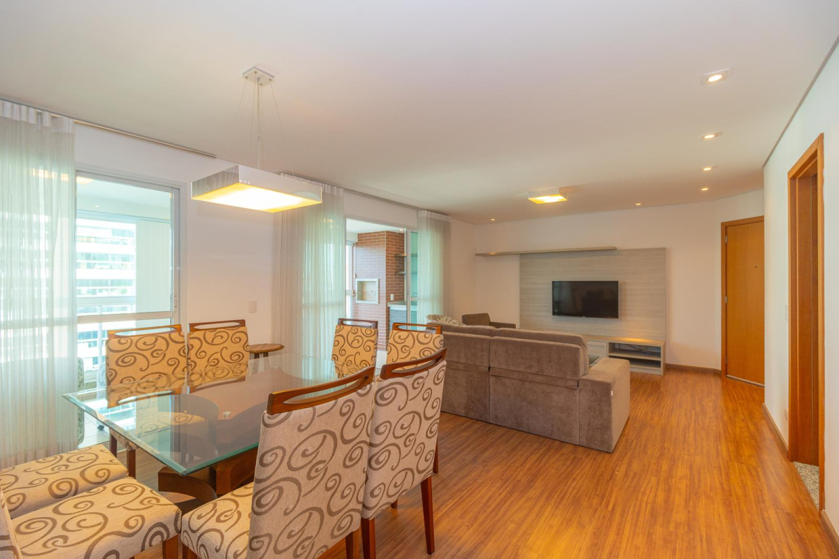 Apartamento para locacao no Ecoville em Curitiba com 183,00m² por R$ 6.300,00