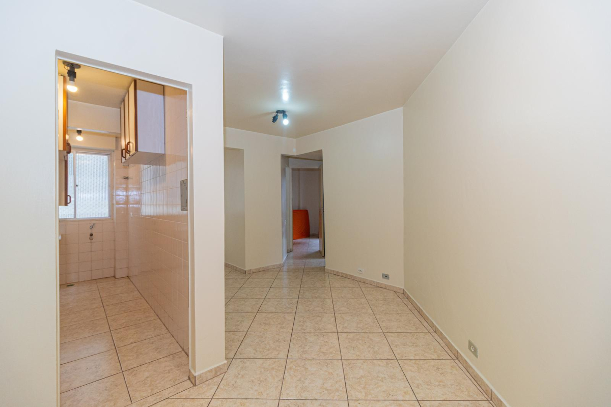 Apartamento para locacao no Bigorrilho em Curitiba com 63m² por R$ 1.600,00