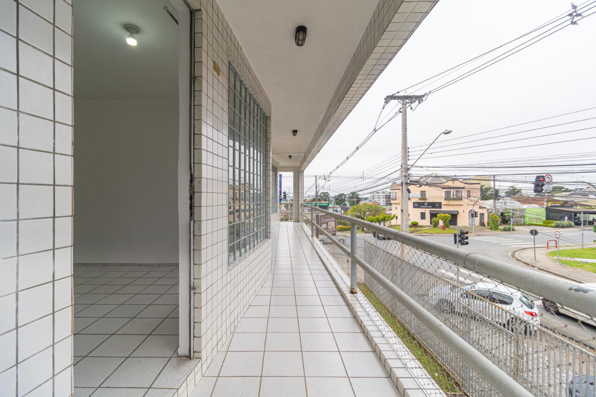 Imóveis Comerciais para locacao no Cristo Rei em Curitiba com 30m² por R$ 900,00
