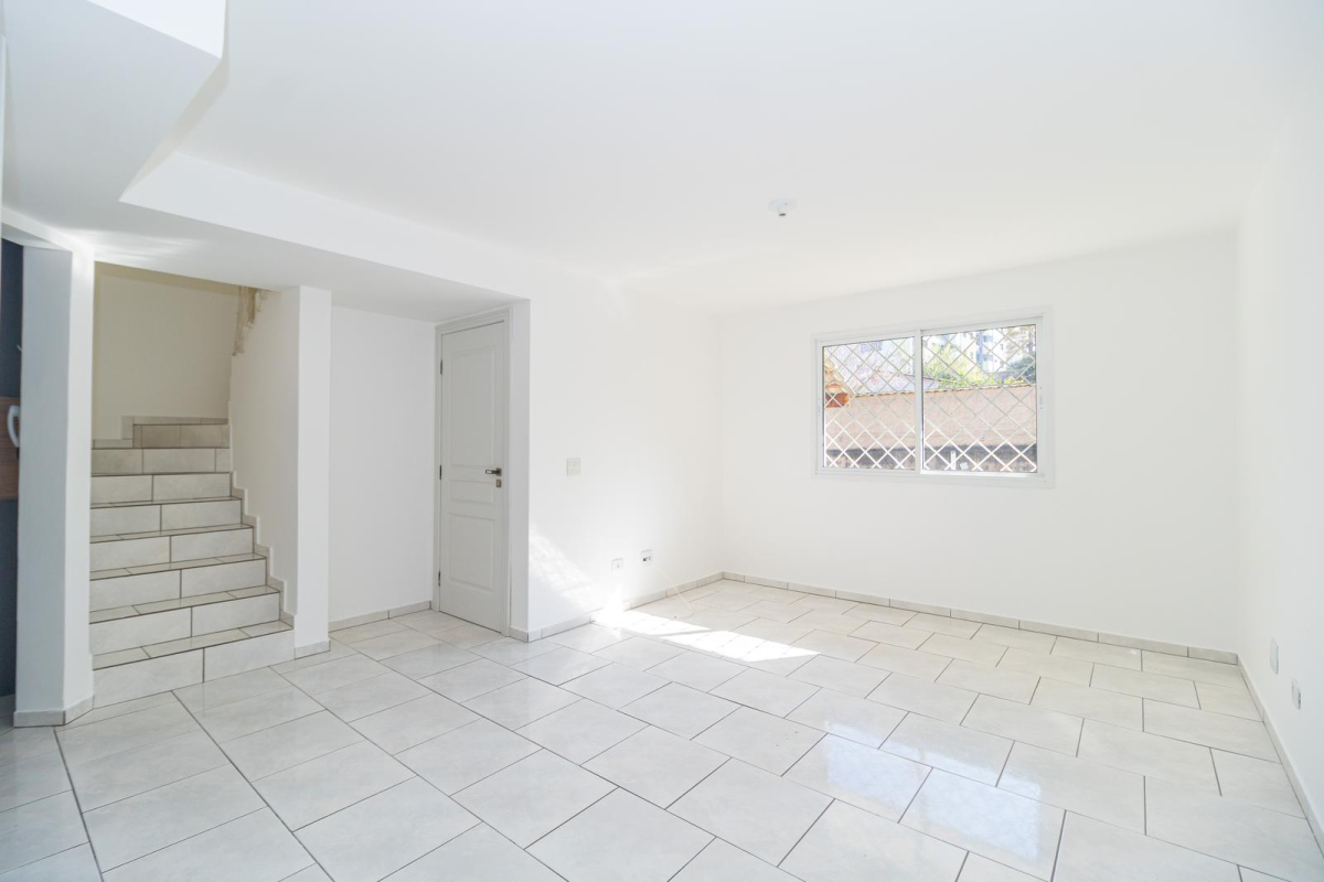 Casa Residencial para locacao no Santo Inácio em Curitiba com 105,21m² por R$ 3.000,00
