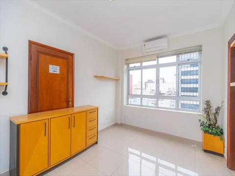 Imóveis Comerciais para locacao no Centro em Curitiba com 26m² por R$ 950,00