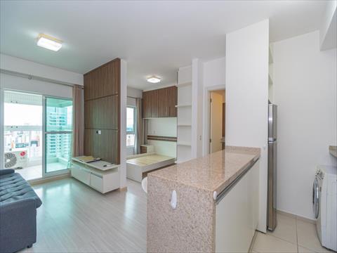 Apartamento para locacao no Centro em Curitiba com 55,32m² por R$ 3.500,00