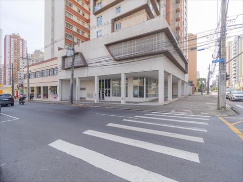 Apartamento para locacao no Cristo Rei em Curitiba com 50,00m² por R$ 1.650,00