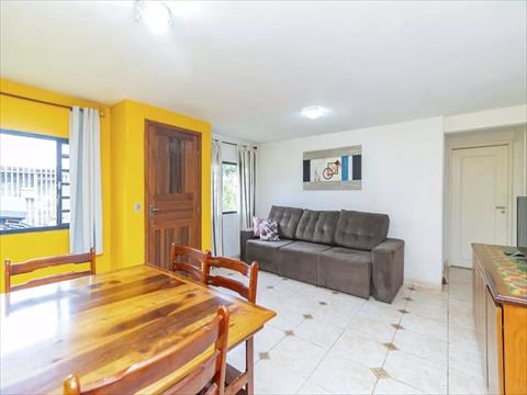 Casa Residencial para venda no Jardim Keli Cristina em Campo Largo com 70m² por R$ 650.000,00