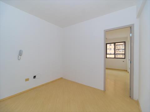 Imovel Comercial para locacao no Agua Verde em Curitiba com 48,68m² por R$ 1.300,00