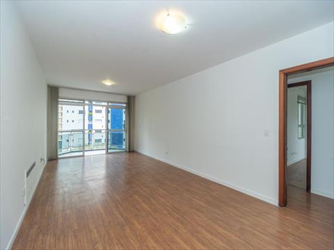 Apartamento para locacao no Água Verde em Curitiba com 191,49m² por R$ 3.300,00