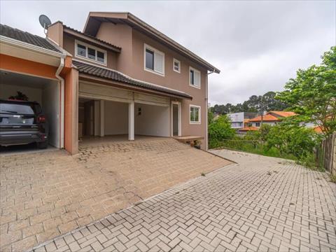 Sobrado para locacao no Orleans em Curitiba com 150m² por R$ 4.300,00