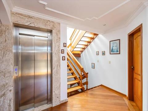 Casa Residencial para venda no Mossunguê em Curitiba com 434m² por R$ 1.700.000,00