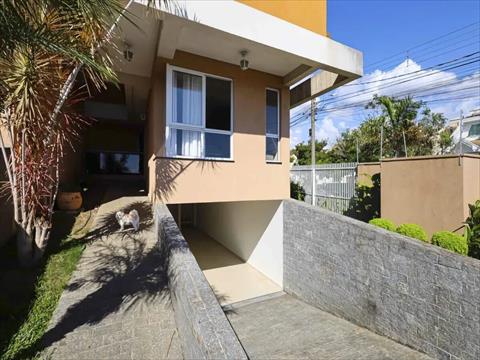 Sobrado para venda no Seminário em Curitiba com 173m² por R$ 745.000,00