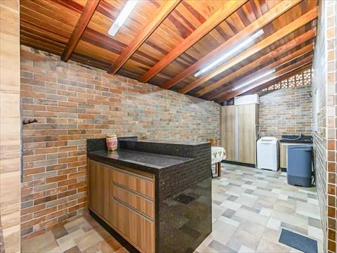 Casa Residencial para venda no Sítio Cercado em Curitiba com 264m² por R$ 800.000,00