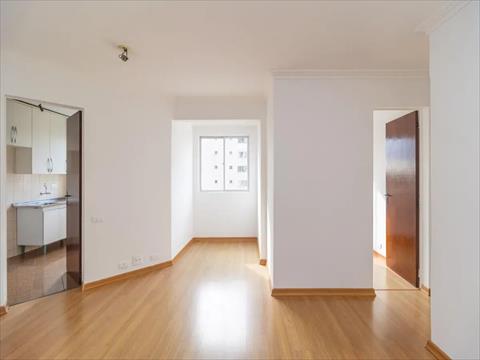 Apartamento para locacao no Bigorrilho em Curitiba com 41m² por R$ 2.550,00