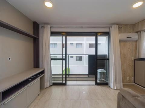 Apartamento para locacao no Campina do Siqueira em Curitiba com 34m² por R$ 1.900,00