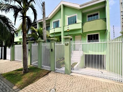 Sobrado para venda no Orleans em Curitiba com 154m² por R$ 895.000,00