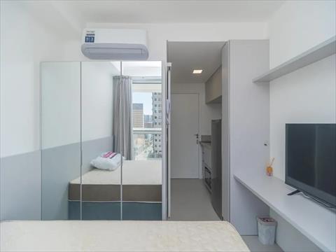 Apartamento para locacao no Centro em Curitiba com 19m² por R$ 2.000,00