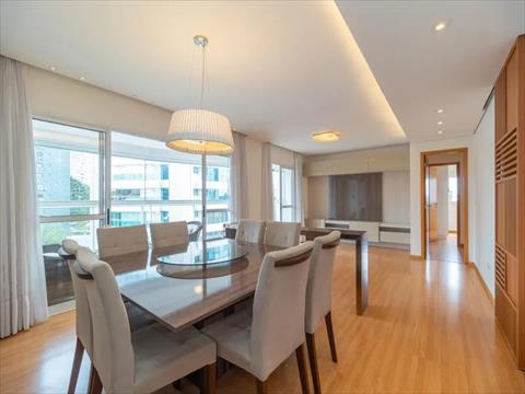 Apartamento para locacao no Mossunguê em Curitiba com 122m² por R$ 7.200,00