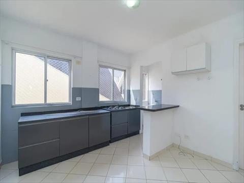 Apartamento para locacao no Agua Verde em Curitiba com 0m² por R$ 1.350,00