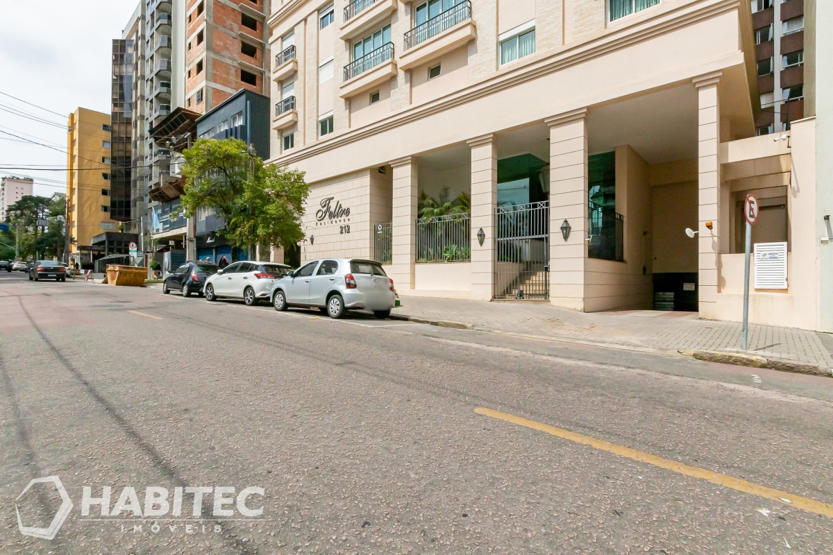 Apartamento para locacao no Centro em Curitiba com 170,98m² por R$ 3.950,00