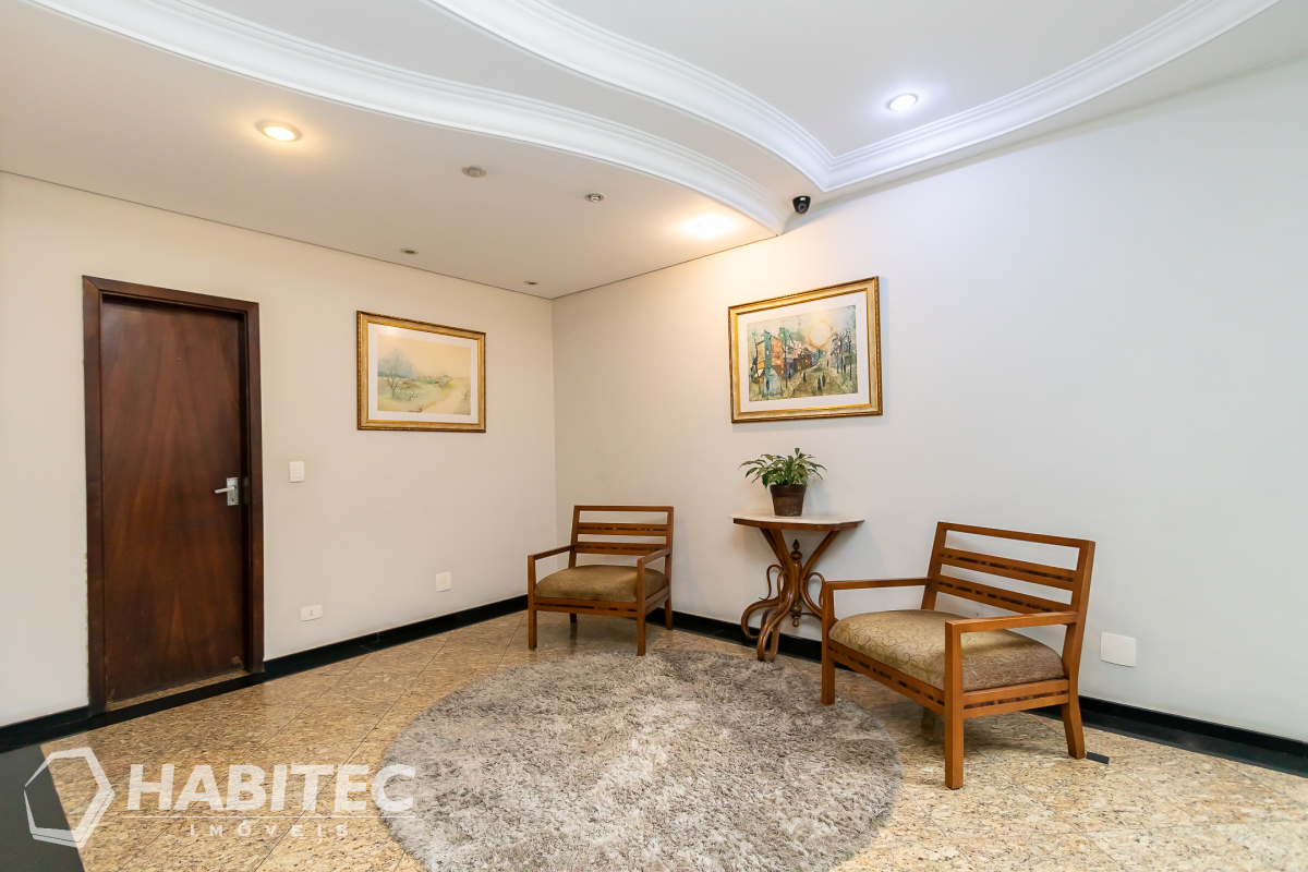 Apartamento para locacao no Centro em Curitiba com 92,23m² por R$ 2.000,00
