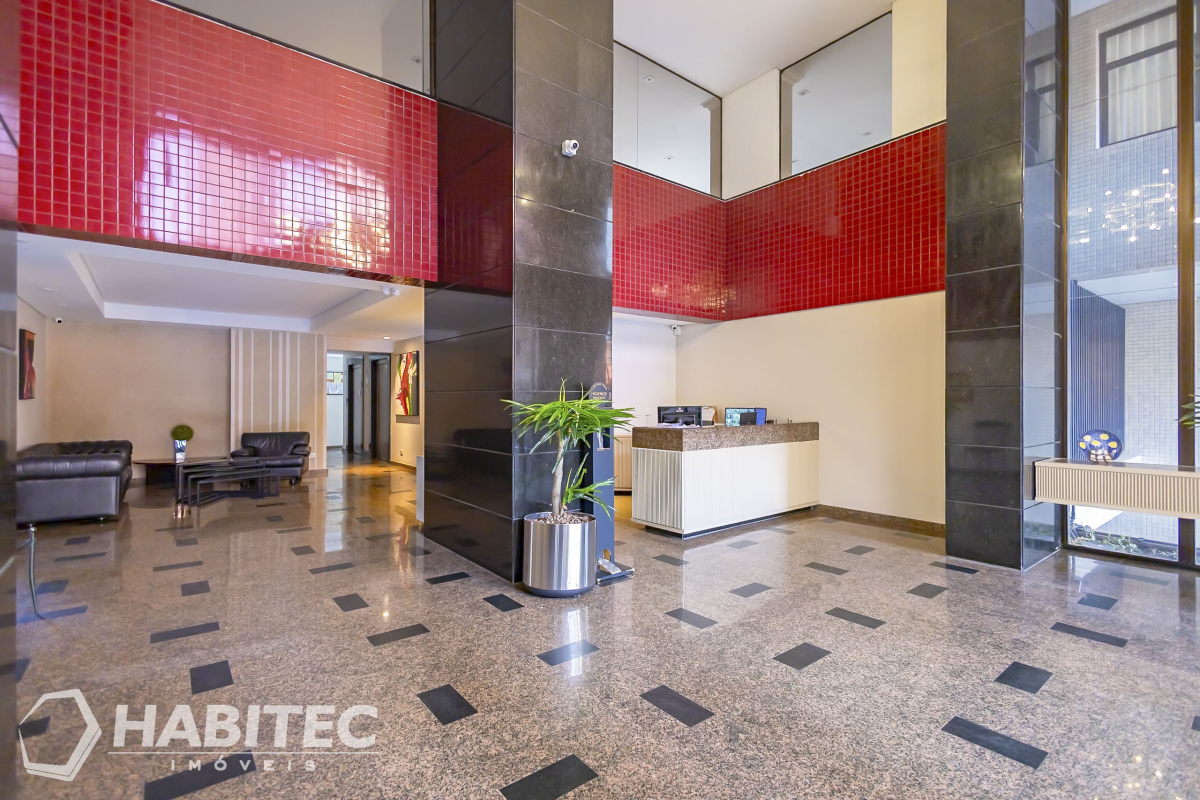Apartamento para locacao no Centro em Curitiba com 157,00m² por R$ 2.600,00